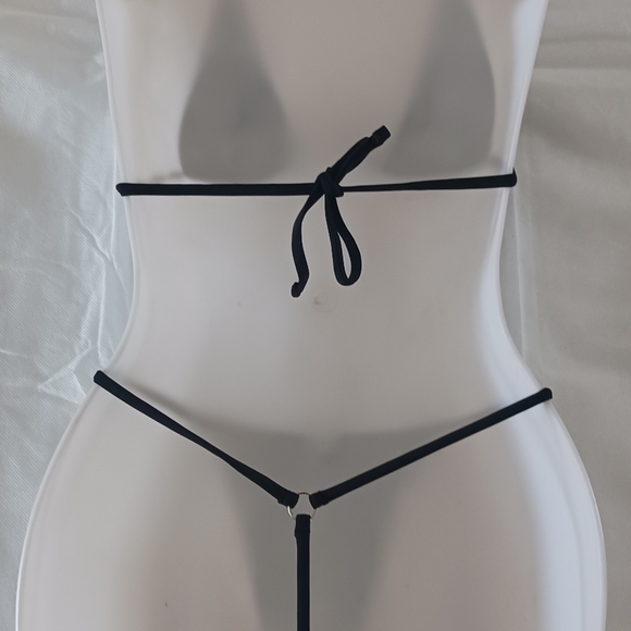 G string bikini - Picture 2 of 2